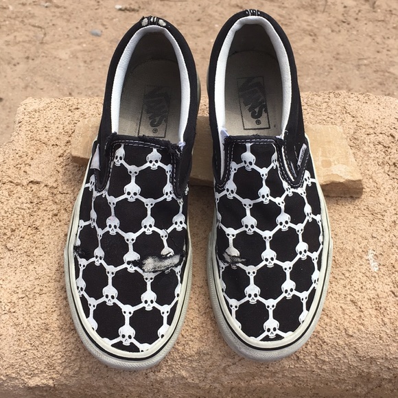 Vans Shoes - Vans slip on sneakers.